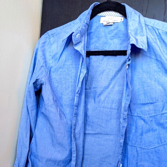 ✨2/$40✨ L.O.G.G. long sleeve button down - Picture 1 of 7